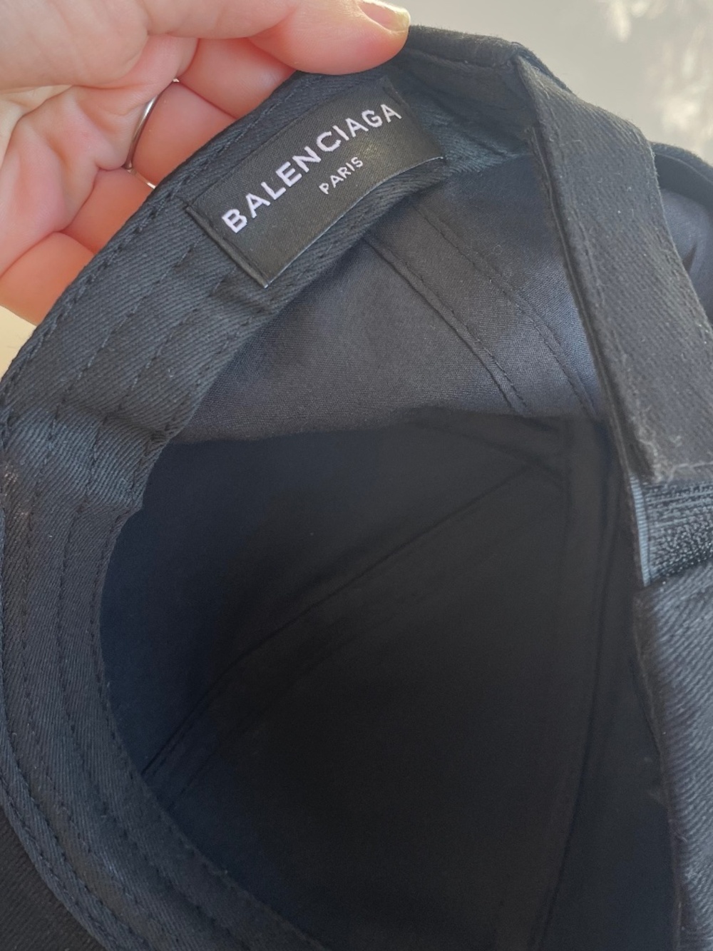Balenciaga Black Hat - Picture 6 of 9